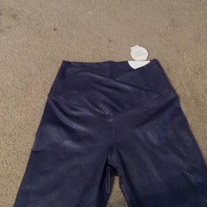 NWT aerie offline leggings size M
